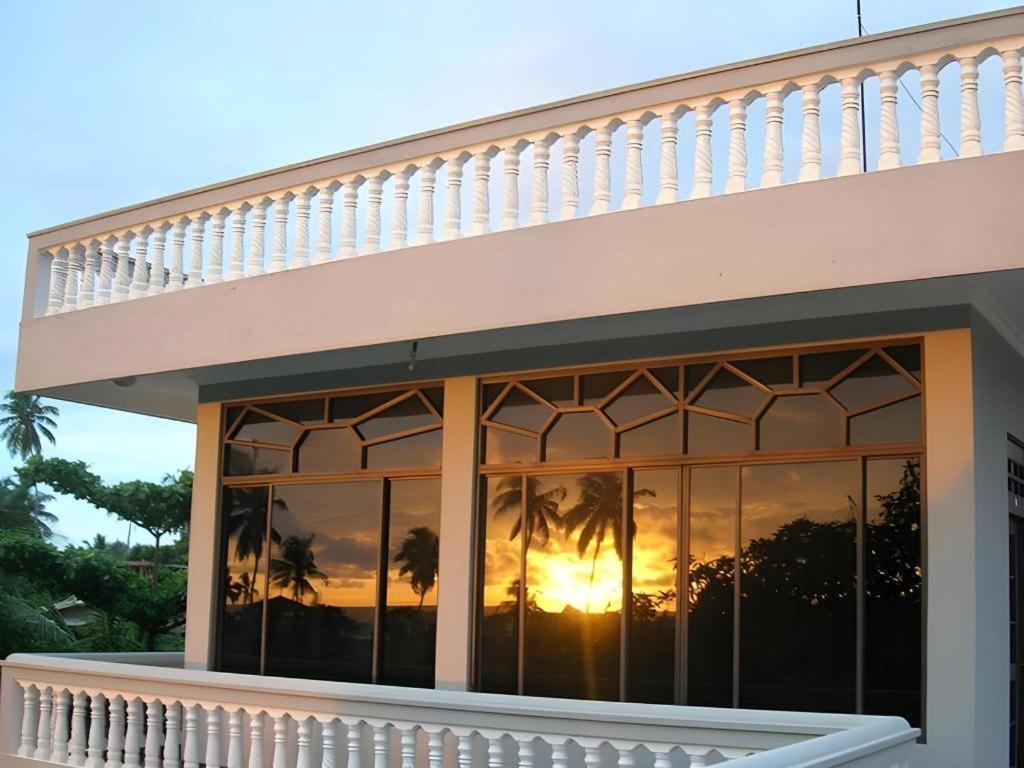 Sagarika Beach Hotel Moragalla Buitenkant foto