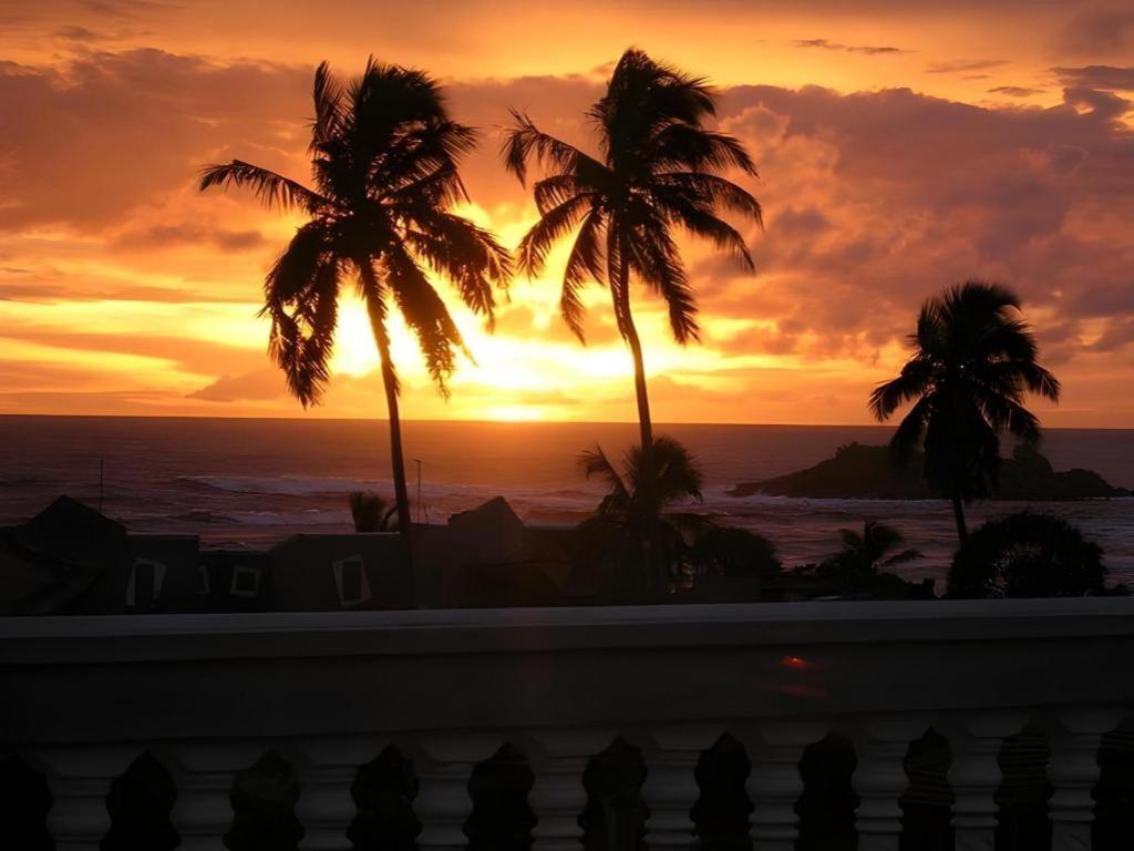 Sagarika Beach Hotel Moragalla Buitenkant foto