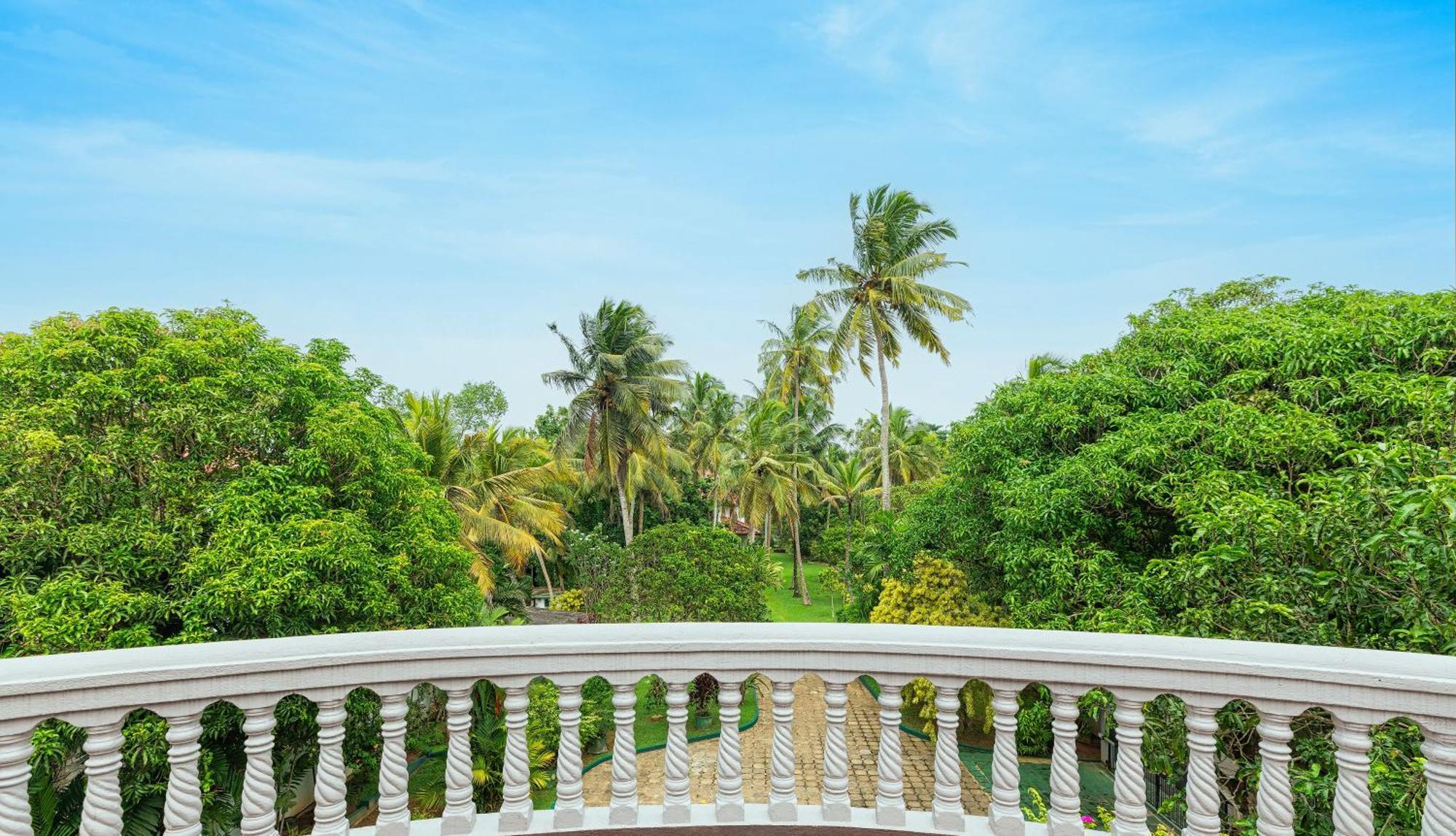 Sagarika Beach Hotel Moragalla Buitenkant foto