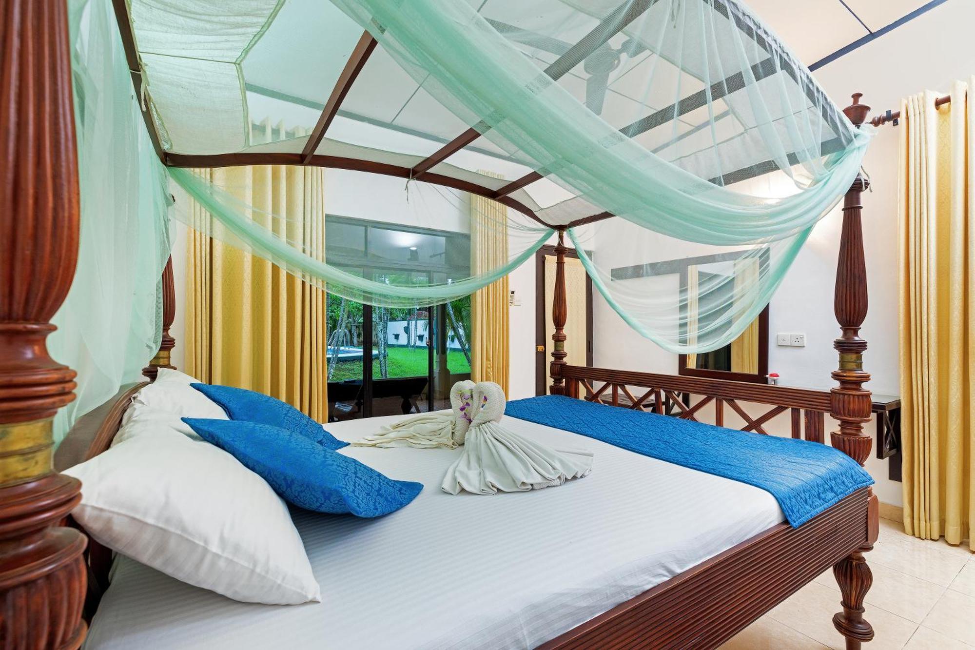 Sagarika Beach Hotel Moragalla Buitenkant foto