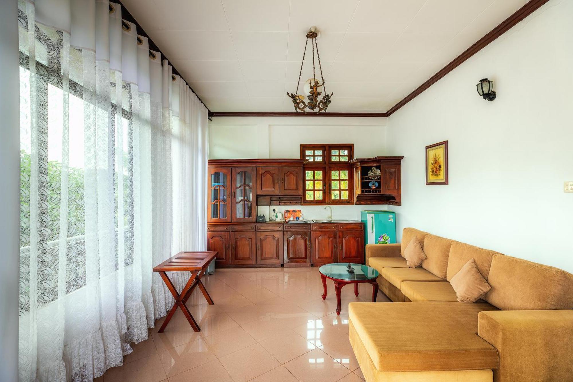 Sagarika Beach Hotel Moragalla Buitenkant foto