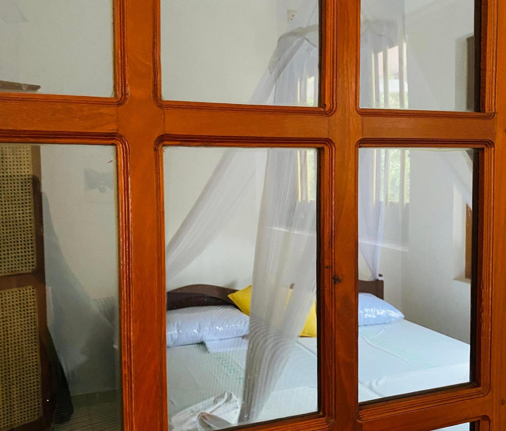 Sagarika Beach Hotel Moragalla Buitenkant foto
