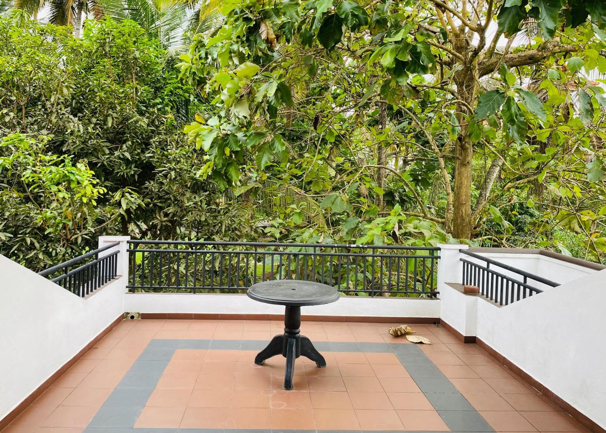Sagarika Beach Hotel Moragalla Buitenkant foto